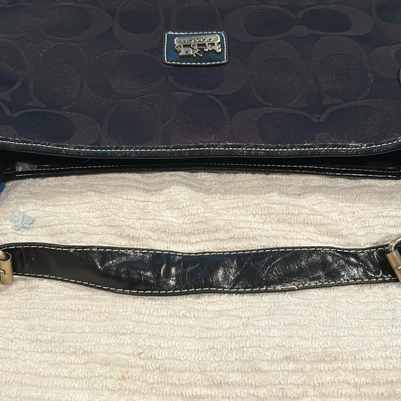 Women’s Shoulder Bag - Picture 8 of 8